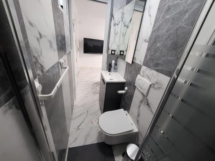 Las Canteras New 2 Bedrooms Flat At The Beach Parking Optional ラスパルマス・デ・グランカナリア エクステリア 写真