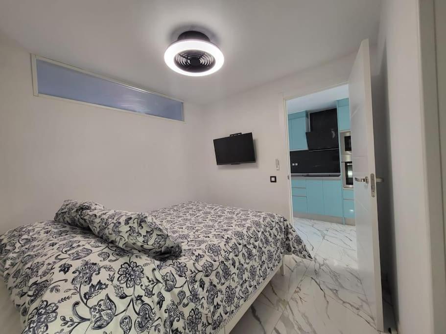 Las Canteras New 2 Bedrooms Flat At The Beach Parking Optional ラスパルマス・デ・グランカナリア エクステリア 写真