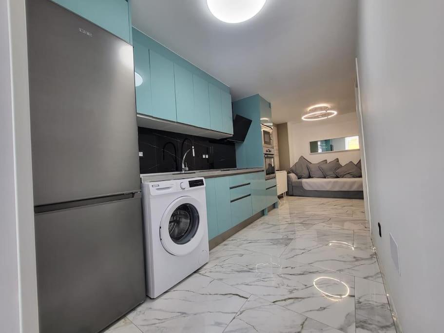 Las Canteras New 2 Bedrooms Flat At The Beach Parking Optional ラスパルマス・デ・グランカナリア エクステリア 写真